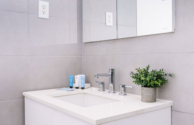 Luxury 2-bedroom Condo Right on the Strip in Palm Beach - Foto 17