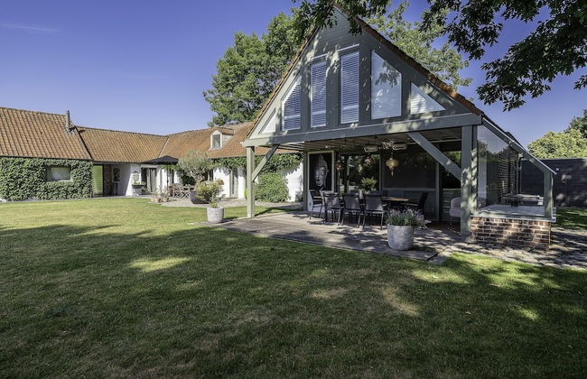 Rustic Retreat w/ Pool - Photo 28