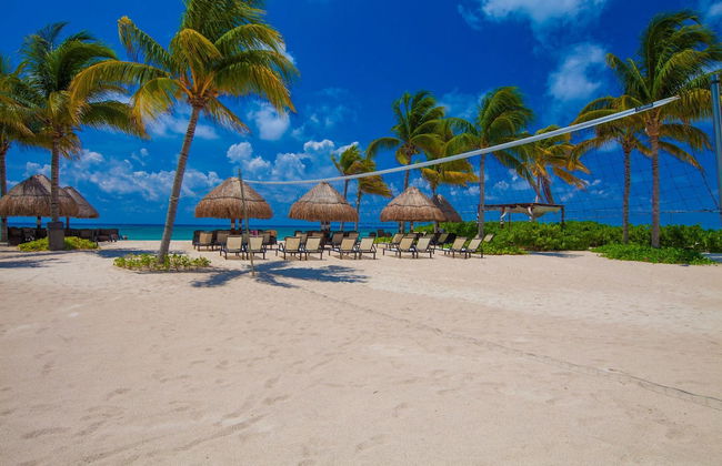 The Elements Oceanfront & Beachside Condo Hotel - Foto 72