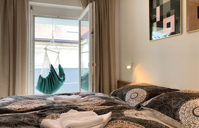 Reload by BestChoice - Parking - Self Check-in - Photo 8