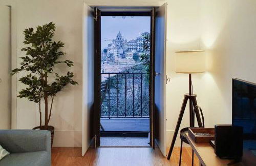Great Flat & View in Historic Porto by LovelyStay - Photo 5