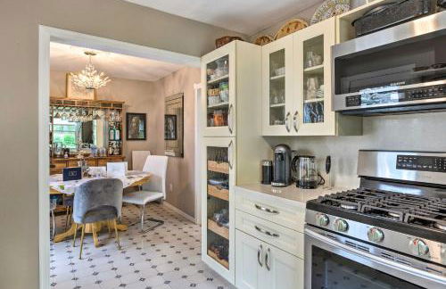 Cute East Hampton Cottage with Patio - Walk to Beach - Foto 8