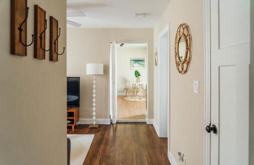 Spacious 2BR Apartment near Airport - Central Charming - Foto 7