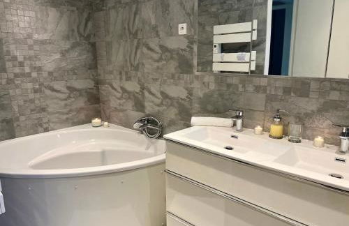 Superbe Rez-de-Villa 6p calme & plage à pied - Foto 9