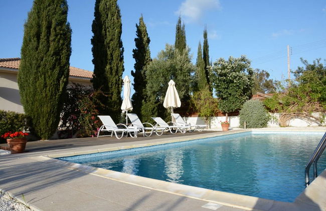 Carob Tree Villa in Latsi - Photo 1