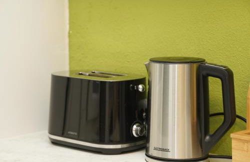 Yeganeh Stays Cologne - Foto 18