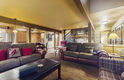 Fireside Escape at Lake Cushman - Photo 4