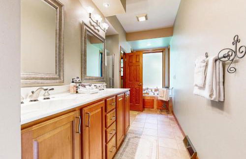 Luxurious Wooded Retreat - Foto 13