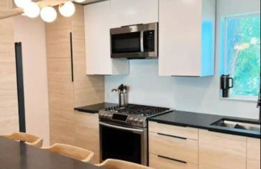 Entire Home near SLC. Family Friendly & King Suite - Photo 1