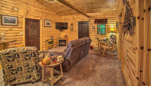 Updated Manistique Log Cabin, Yard and Fire Pit - Foto 4