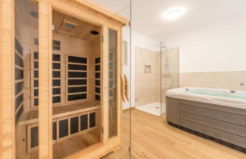 Beautiful Home In Sukosan With Sauna - Foto 36