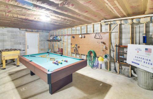 Family Home w/ Game Room! 1 Mi to Dale Hollow Lake - Foto 3