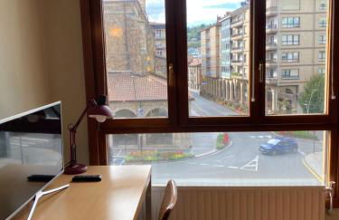 HomeOffice with Church Views - Foto 32