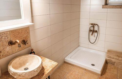 'Perithyron', Konstantina's House, Old Perithia - An Authentic stone Retreat in Corfu's most Historic Village - Photo 33