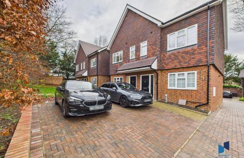 Luxurious 4-Bed Home, Sleeps 12, Free Parking - Foto 4