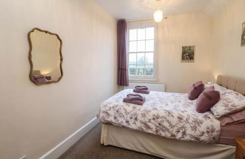 South Lodge - Longford Hall Farm Holiday Cottages - Photo 11