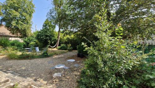Les Demeures du Parc, la Bourbonnaise, proche des Thermes - Foto 2, Garden