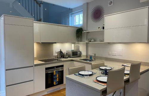 Charming & Cosy Town Centre Home with Parking - Foto 11