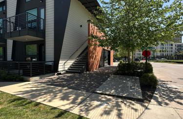 Austin Stylish Studio - Foto 54