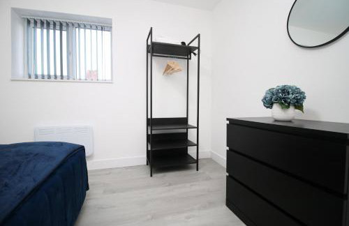 New Cardiff Bloc Exclusive Apartments By Prime Stays - Shops and Parking - Great for Groups and Families - Foto 6