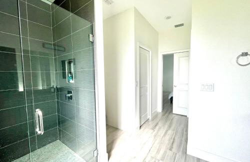 New house with canal view in Cape Coral - Foto 11