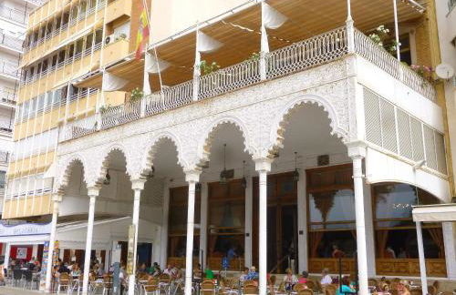 Comfortable Spacious Family House, Large Terrace and Garden, Beach and Bars - Photo 71