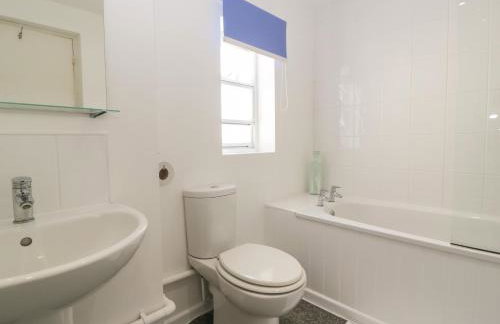 2 Court Farm - Photo 21