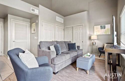 Balcony Skyline View Spiral Staircase Near UT - Foto 13