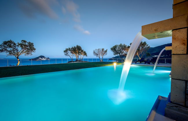 Artina Luxury Villa - Photo 24