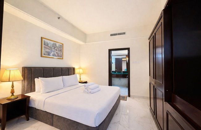 Luxy Service Suites At Times Square - Photo 15