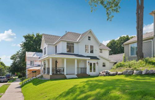 NEW! Heritage Retreat in the heart of Stillwater - Foto 12