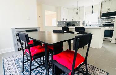 Comfortable 4-BR Family Home with Ample Parking - Foto 7