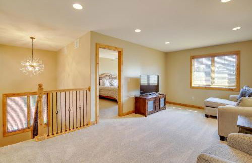 Hot Tub and Golf Course Views Luxe Sturgis Home! - Foto 20