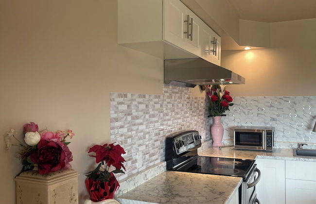 Downtown Private Villa within Four Seasons - Photo 11