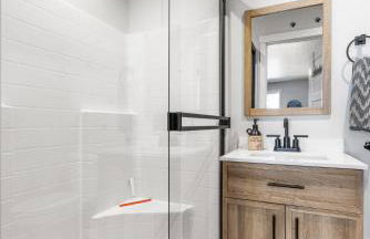 New Mountain Bluebird - walk to lake, golf, and town - game rm - family friendly - sleeps 14 - Photo 18