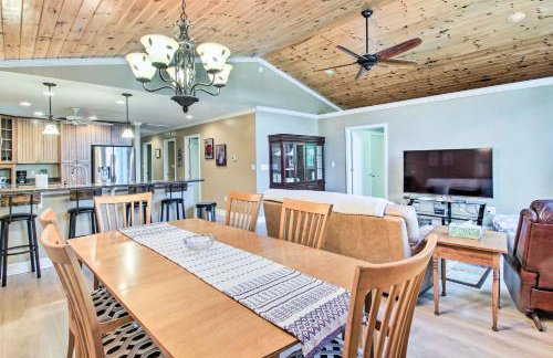 Readfield Retreat with Lake Maranacook Views! - Foto 1