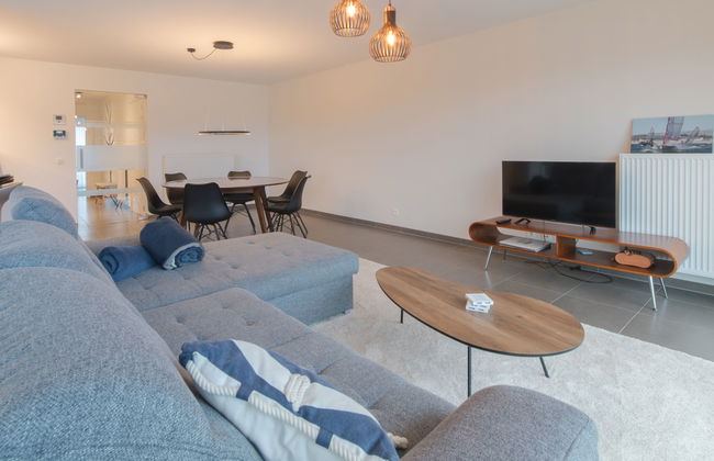 2 bedroom Apartment in Bredene with garden and terrace - Photo 7