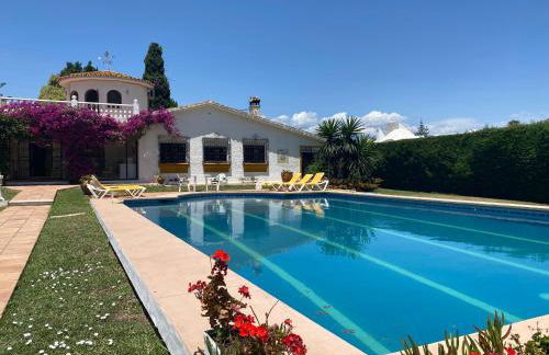 Spectacular Andalusian Villa Linda Vista Playa - Big Private Pool, BBQ & 2 Parking - Photo 36