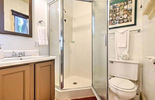 Central Bar Harbor Home, Walk to the Shore and Town! - Foto 16