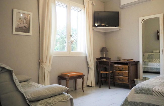 Holiday Cottage With Private Terrace, Bellegarde - Foto 3