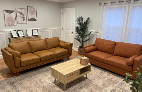 Spacious & Elegant 2 bedroom apartment in the heart of Uniondale - Foto 1