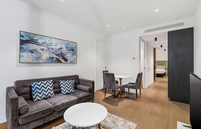 The Eminence Apartments by CLLIX - Photo 32