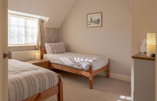Jasmine Cottage - 2 Bedroom in Heart of Bourton! - Photo 116