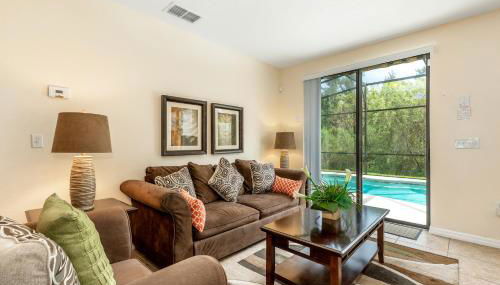 Family Friendly - South Facing Pool - Game Room - Gated - Near Disney - Foto 2
