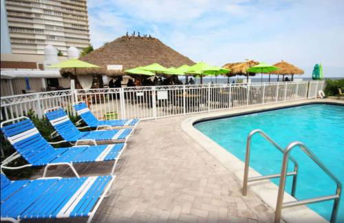 Stylish Beachfront Condo with Balcony & Ocean View - Foto 72