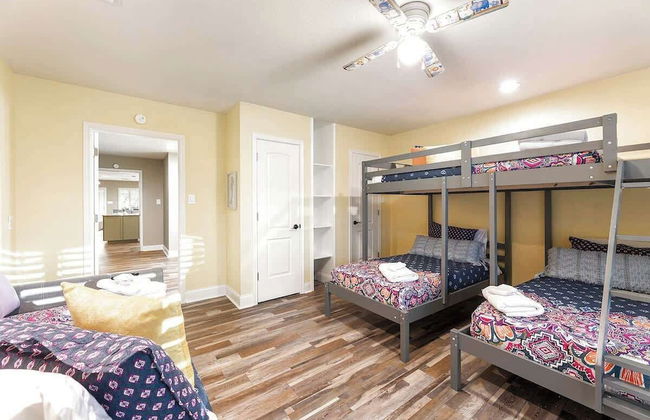 Luxury on Lake LBJ With Hot Tub Firepit & Boat Slip - Foto 10