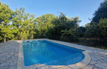 logement entier en pleine nature avec jardin terrasse tennis pétanque piscine - Foto 16