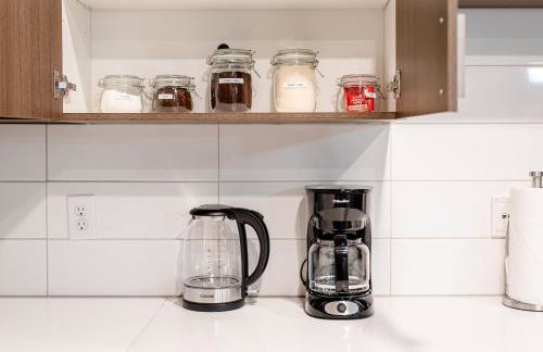 Convention Ctr Bespoke Beauty - 2BD Pool,Gym,Hot tub,Pkg - Foto 21