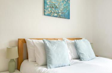 Canterbury Oasis - Modern 2-Bed Home with FREE Parking - Foto 8