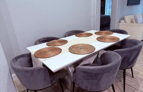 Private pool home, a hop away from Private pool home, a hop away from the Theme Parks - Foto 9